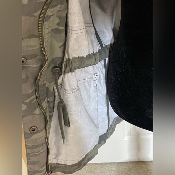 Universal Thread Womens XL Green Camo Camouflage Utility Field Jacket Coat‌‌‌‌‌ - Picture 11 of 13